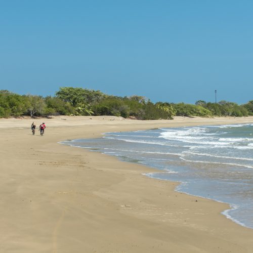 Playa La Garita Fishermen | Photo Courtesy of Neil Kenyon www.nfkenyon.com